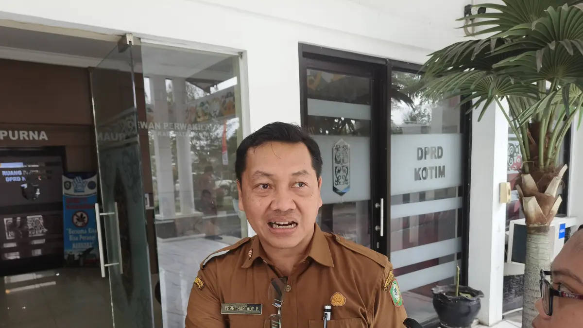 Kepala DPKP Kotim, Yephi Hartady Periyanto, berharap lebih banyak pihak terlibat mendampingi petani agar pengurusan STDB berjalan lebih optimal.  (Akbar/Radar Sampit)