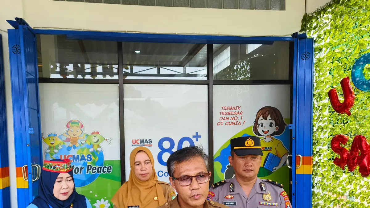 Staf Ahli Bupati Bidang Ekonomi, Keuangan, dan Pembangunan Setda Kotim, Rafiq Riswandi, mengatakan pemerintah daerah fokus menjaga daya beli masyarakat di tengah tantangan ekonomi global.  (Akbar/Radar Sampit)