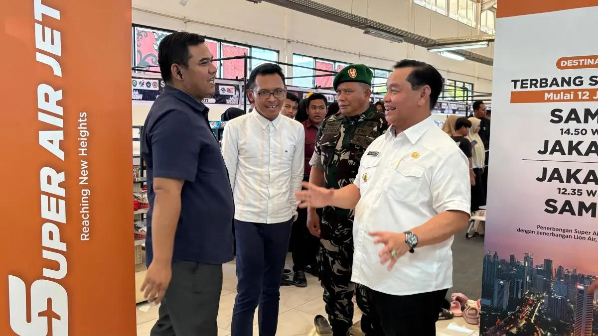 INTERAKSI: Bupati Kotim Halikinnor saat berinteraksi dengan pihak Lion Air Group, Rabu (10/6/2026).