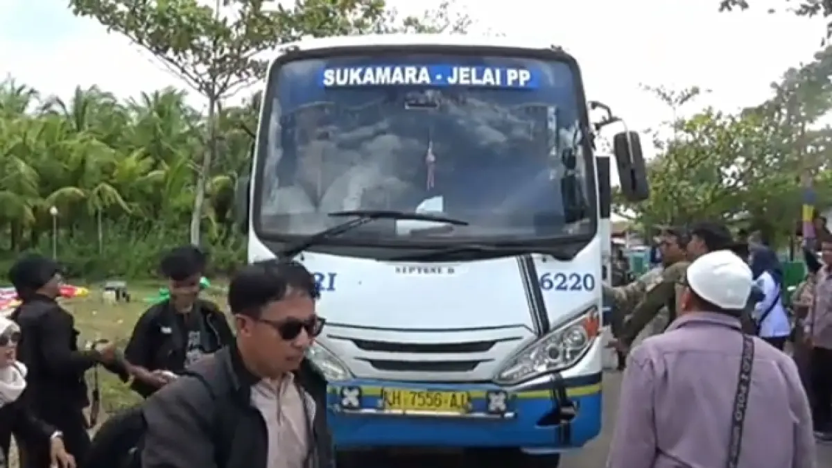 Layanan angkutan bus DAMRI di Kabupaten Sukamara saat ini hanya melayani trayek Sukamara–Kecamatan Jelai pulang-pergi (PP). (ist)&nbsp;