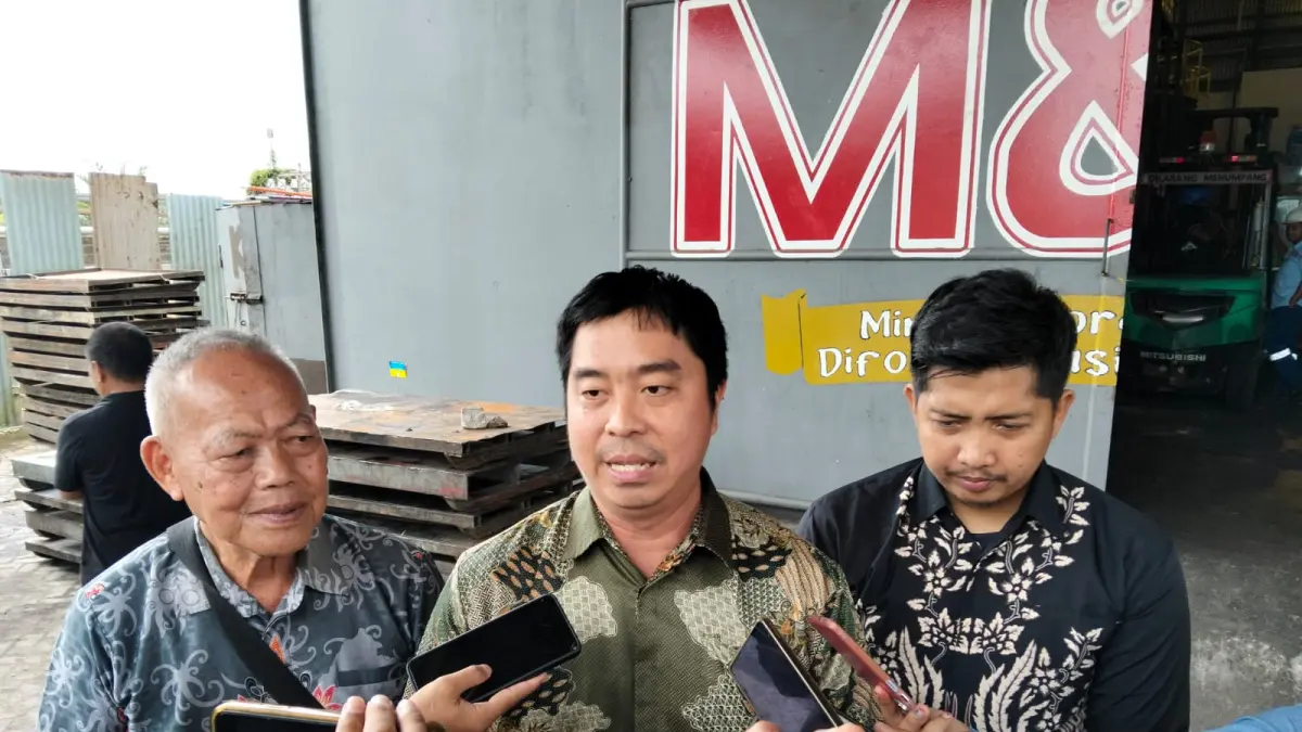 Manajer PT Sukajadi Sawit Mekar, Zulhendro, memastikan ketersediaan Minyakita untuk masyarakat Kabupaten Kotim masih lebih dari cukup.  (Akbar/Radar Sampit)