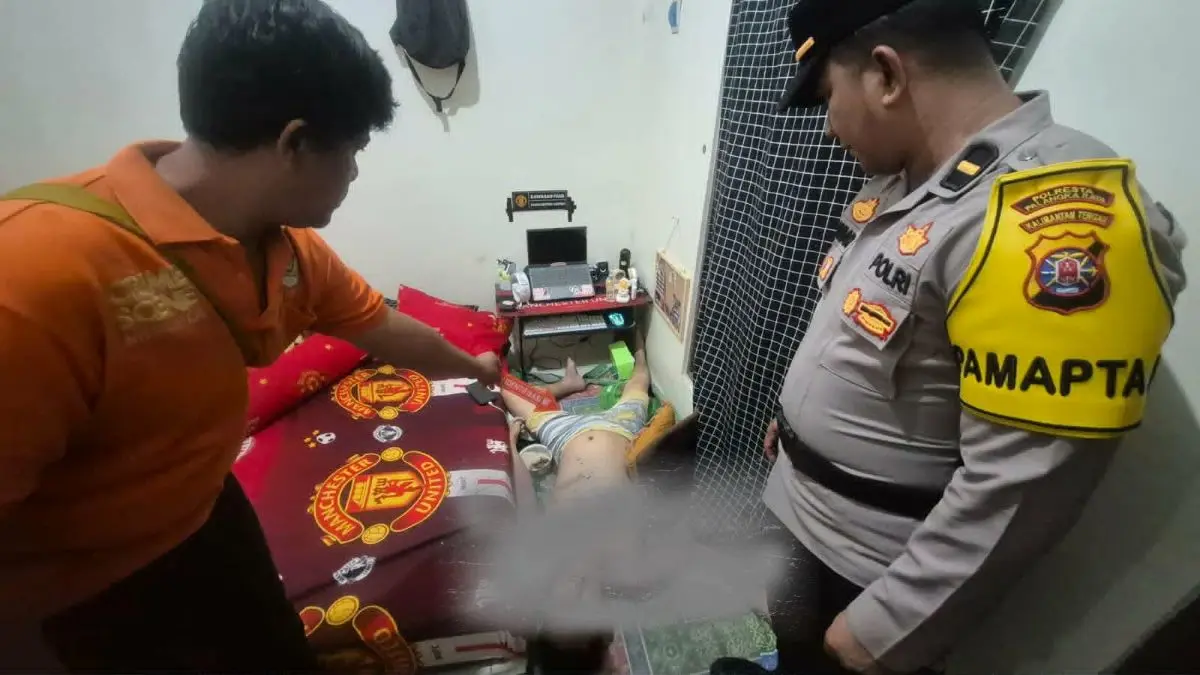 OLAH TKP: Tim Inafis Satreskrim Polresta Palangka Raya olah TKP karyawan ditemukan meninggal di kamar kosnya, Jalan Bukit Tunggal, Kecamatan Jekan Raya, Palangka Raya, Kamis (11/6/2026) malam. FOTO: IST/RADAR SAMPIT
