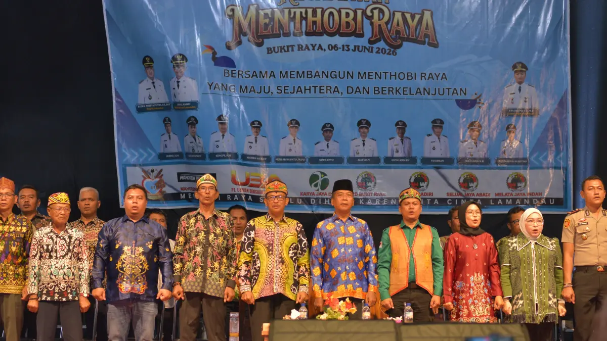 Kegiatan penutupan HUT ke-21 Kecamatan Menthobi Raya. (Ria Mekar/Radar Sampit)