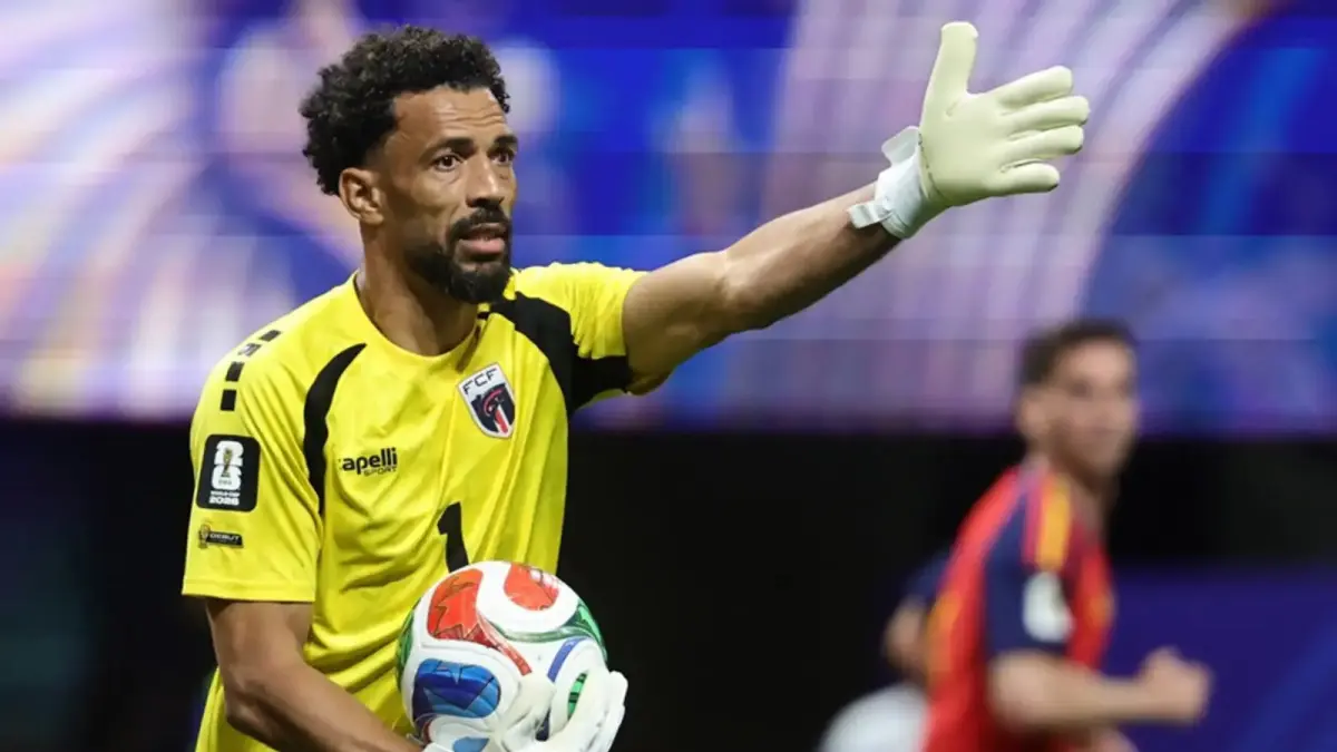 Penjaga Gawang Timnas Tanjung Verde, Vozinha (Josimar Jose Evora Dias) (net)
