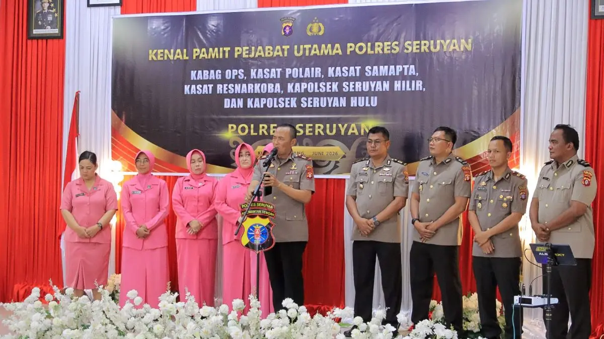 SERTIJAB: 11 Pejabat Polres Seruyan berganti wajah baru. Acara serah terima jabatan (Sertijab) dipimpin Kapolres Seruyan AKBP Beddy Suwendi di Aula Patriatama 95. FOTO: RIFANI/RADAR SAMPIT