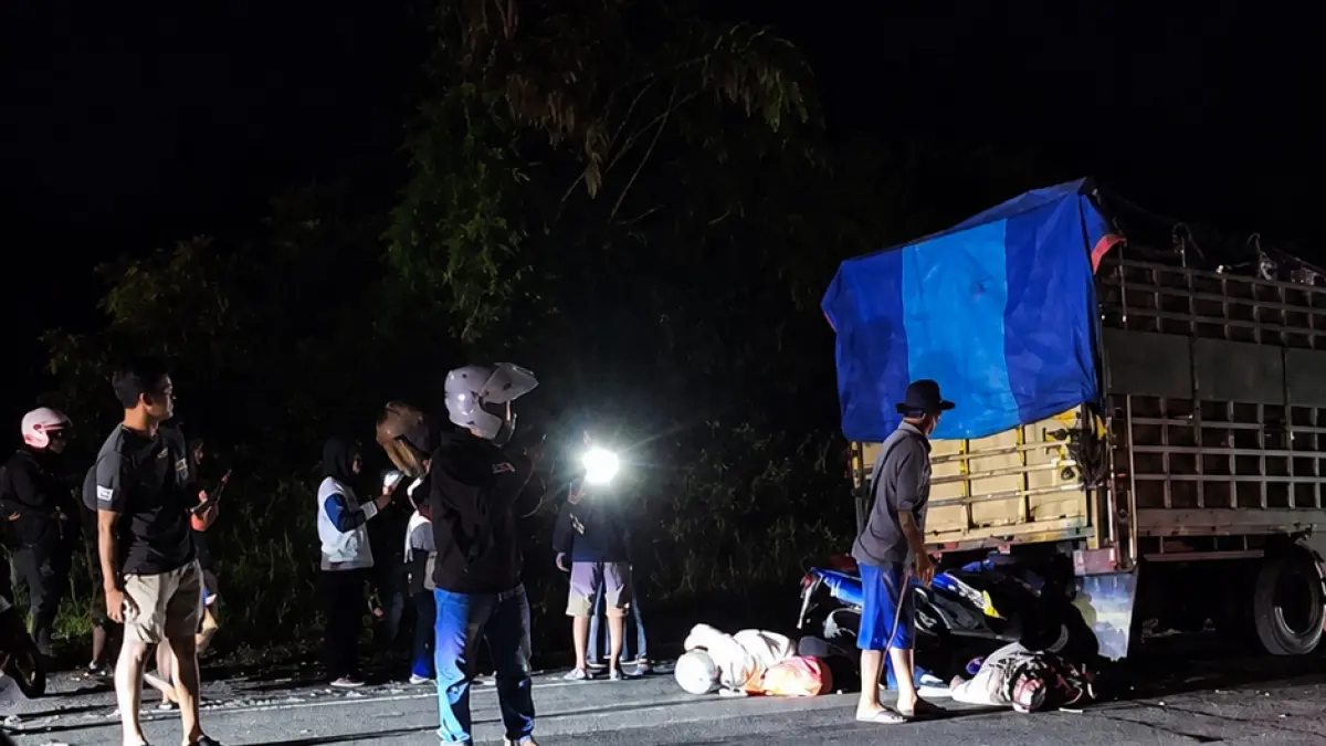Kecelakaan di dekat Patung Tani, Jalan Ahmad Yani, Pangkalan Lada, Kabupaten Kobar, Minggu (21/6) malam.(istimewa/warga)