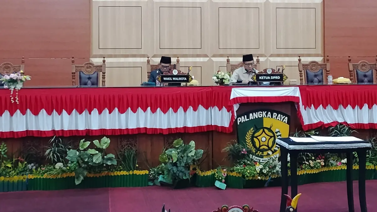 Ketua DPRD, Subandi, saat memimpin rapat paripurna beberapa waktu lalu.(dok.yusho/radarsampit)