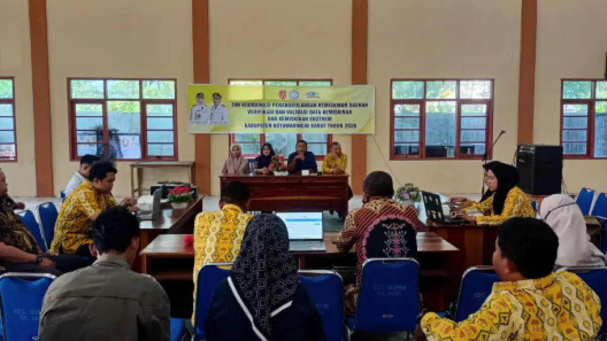 Verifikasi dan validasi data kemiskinan 2026 di Kecamatan Arut Selatan. &nbsp;(DISDUKCAPIL KOBAR)&nbsp;