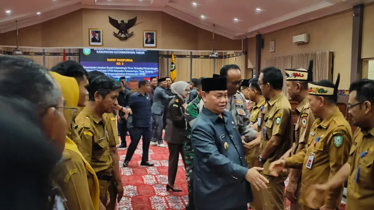 Bupati Kotim, Halikinnor, mengatakan pemerintah daerah memfokuskan alokasi APBD 2025 pada sejumlah sektor strategis untuk meningkatkan kesejahteraan masyarakat.  (Akbar/Radar Sampit)