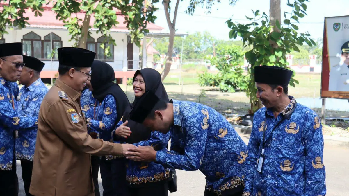 Ketua Dewan Pengurus KORPRI Kabupaten Seruyan Bahrun Abbas menyampaikan kesiapan kafilah yang akan mewakili Seruyan pada MTQ VIII KORPRI Tingkat Provinsi Kalimantan Tengah di Kabupaten Murung Raya, Senin (22/6). (rifani/radar sampit) 