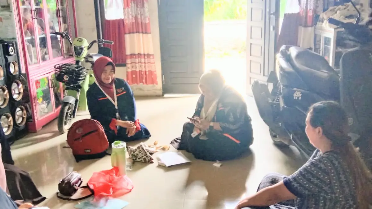 Pelaksanaan Sensus Ekonomi 2026 di Desa Bagendang Permai, Kecamatan Mentaya Hilir Utara, Senin (29/6).(istimewa)