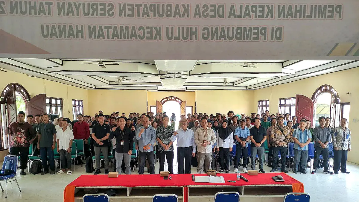 Sosialisasi dan bimbingan teknis (bimtek) pelaksanaan Pilkades Serentak di Desa Pembuang Hulu, Kecamatan Hanau. (RIFANI/RADAR SAMPIT)&nbsp;