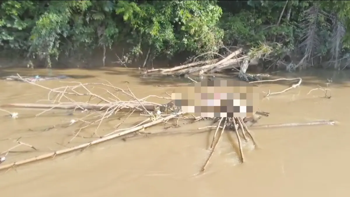 Bripda Nopandri Ramadhana ditemukan mengapung di Sungai Katingan di kawasan Desa Tumbang Lahang, Sabtu (4/7/2026) (Warga/Radar Sampit)