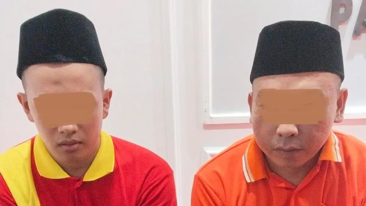 Terdakwa peredaran narkoba Mohamnad Eriyan, dan Herawansyah, saat sidang di PN Nanga Bulik, baru-baru tadi.(ist)