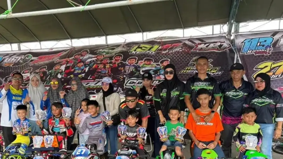Sejumlah pembalap cilik asal Kotim yang berlaga di ajang MiniGP Pocket Bike Banjarbaru Open Race 2026 di Sirkuit SDC Ditlantas Polda Kalimantan Selatan, Banjarbaru, belum lama ini.  (Dok.IMI Kotim)