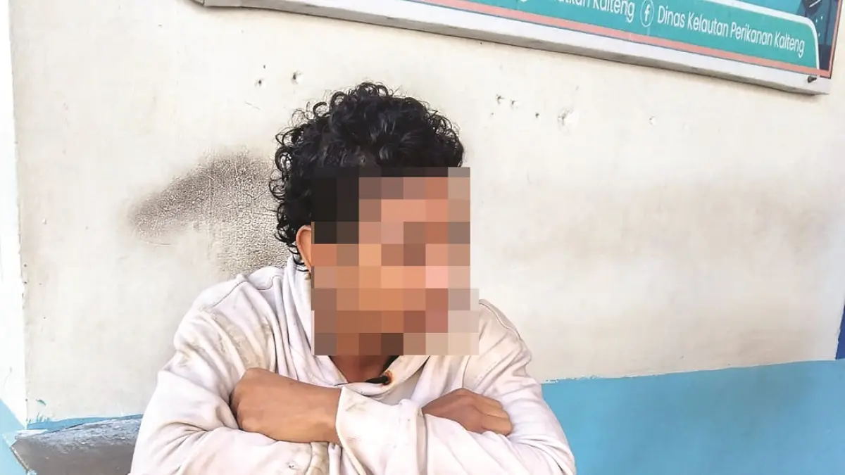Seorang pria yang belum diketahui identitasnya nekat menceburkan diri ke Sungai Kumai di kawasan Pelabuhan Haji Asdar, Kecamatan Kumai, Senin (6/7/2026)