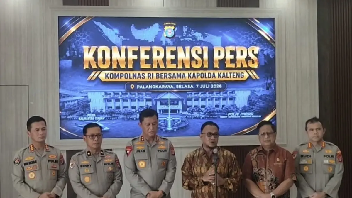 Kompolnas saat press rilis di Polda Kalteng, Selasa (7/7/2026) (radar sampit)