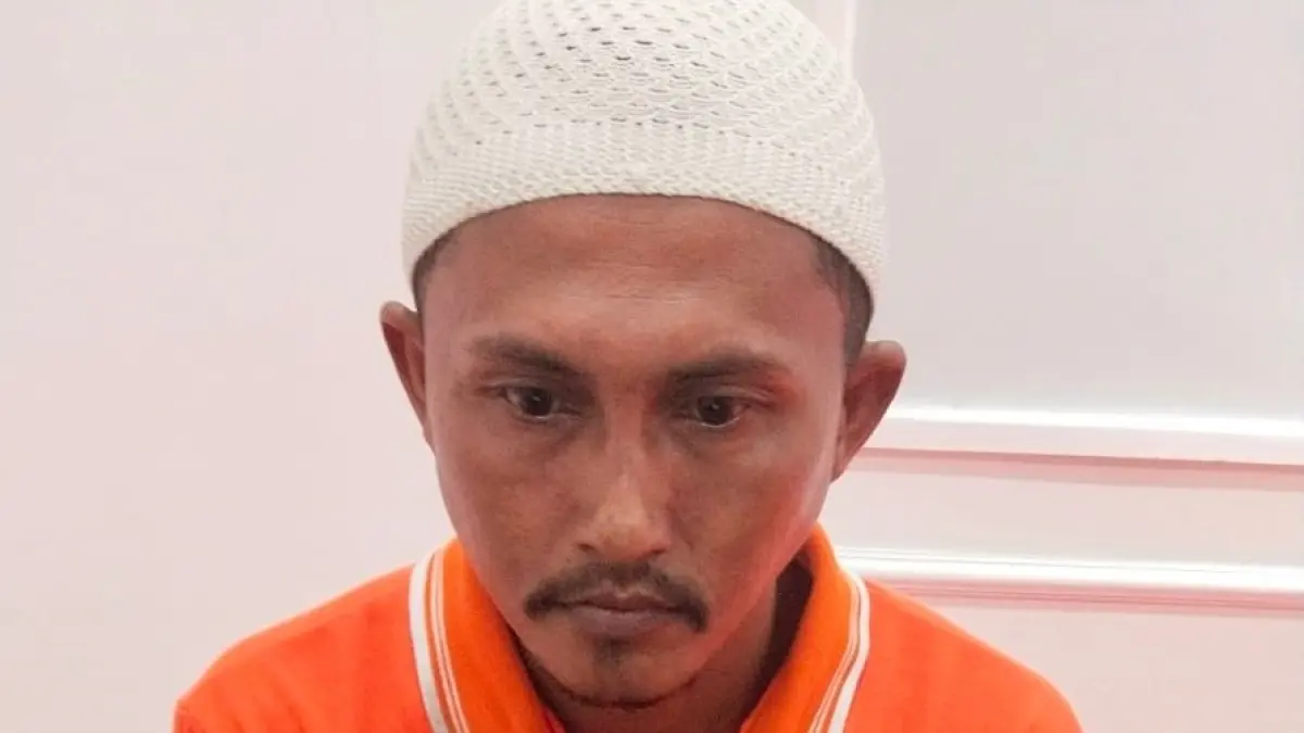 Koswara alias Engkos didakwa mencuri 41 janjang buah kelapa sawit milik Koperasi Karya Jaya Dua di Kecamatan Menthobi Raya, Kabupaten Lamandau.&nbsp;