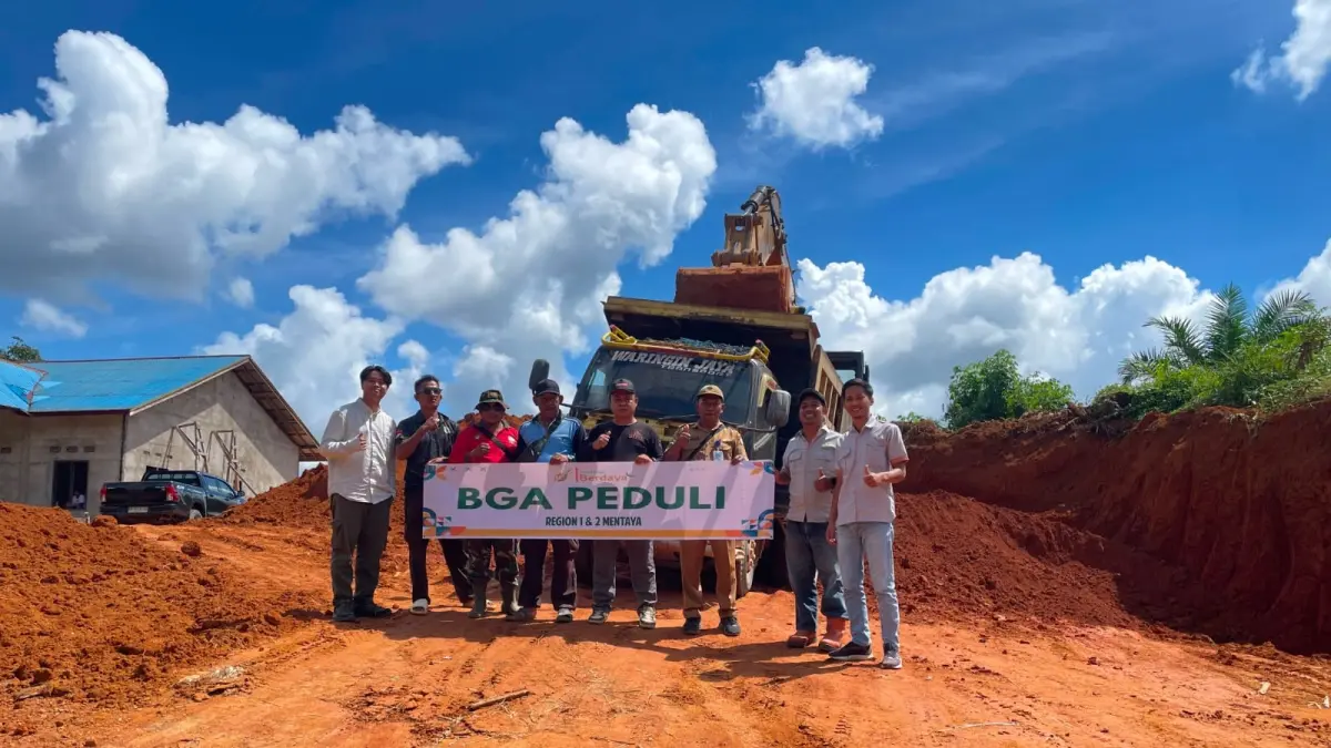 Melalui program Bumitama Berdaya (Beri Dukungan dan Upaya), PT KMB melakukan perbaikan jalan poros sepanjang 4 kilometer di Kecamatan Antang Kalang. 