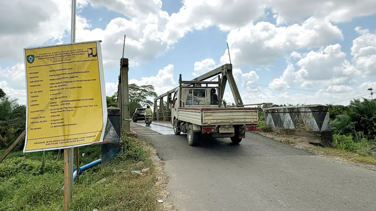 INFRASTRUKTUR: Jembatan Sei Mentawa I atau jempatan patah Jalan Kapten Mulyono, Sampit. FOTO: YUNI/RADAR SAMPIT 