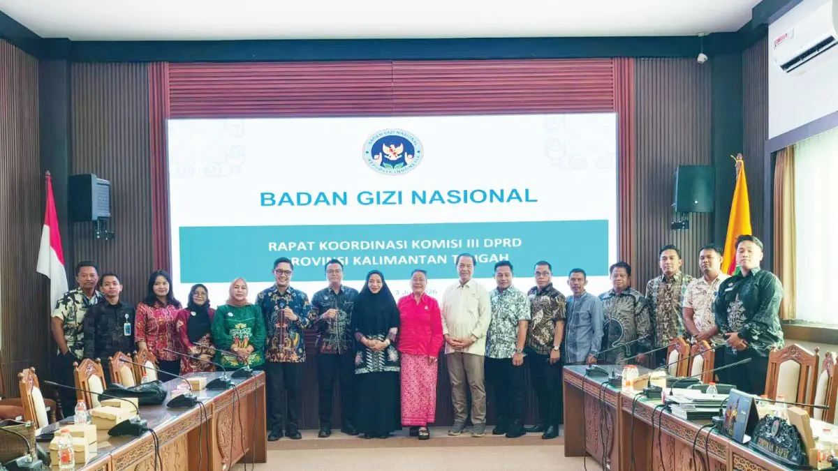 PERTEMUAN: Komisi III DPRD Kalteng saat menerima kunjungan BGN daerah terkait koordinasi program pemerintah pusat. FOTO: YUSHO/RADAR SAMPIT