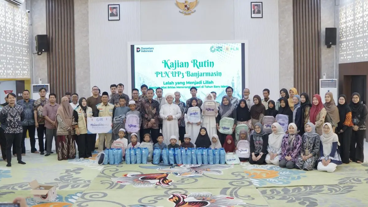 Memaknai bulan Muharram dengan penuh keberkahan, PLN serahkan bantuan perlengkapan sekolah dan uang saku kepada puluhan anak yatim dan dhuafa di Aula Merdeka PLN UP3 Banjarmasin sebagai bekal menyambut tahun ajaran baru, pada Jumat (26/6) lalu.
