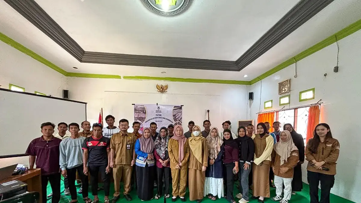 Pelatihan pengolahan ikan asin higienis berbasis rumah pengering ikan yang digelar Dinas Perikanan Kabupaten Seruyan di Aula Mess Pemda Seruyan, Kamis (9/7). (rifani/radar sampit) 