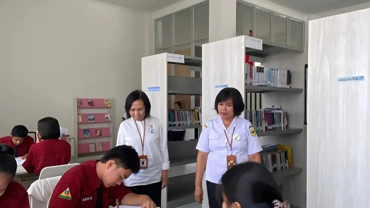 Sejumlah peserta didik mengunjungi perpustakaan umum daerah, belum lama ini. (DINAS PERPUSTAKAAN DAN KEARSIPAN GUNUNG MAS)&nbsp;