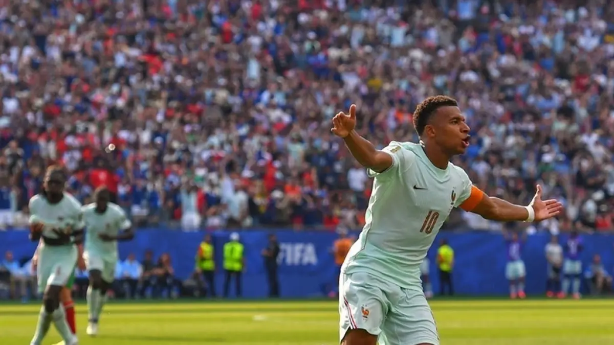Selebrasi Kylian Mbappe saat mencetak gol ke gawang Maroko pada babak 8 besar Piala Dunia 2026. (net)