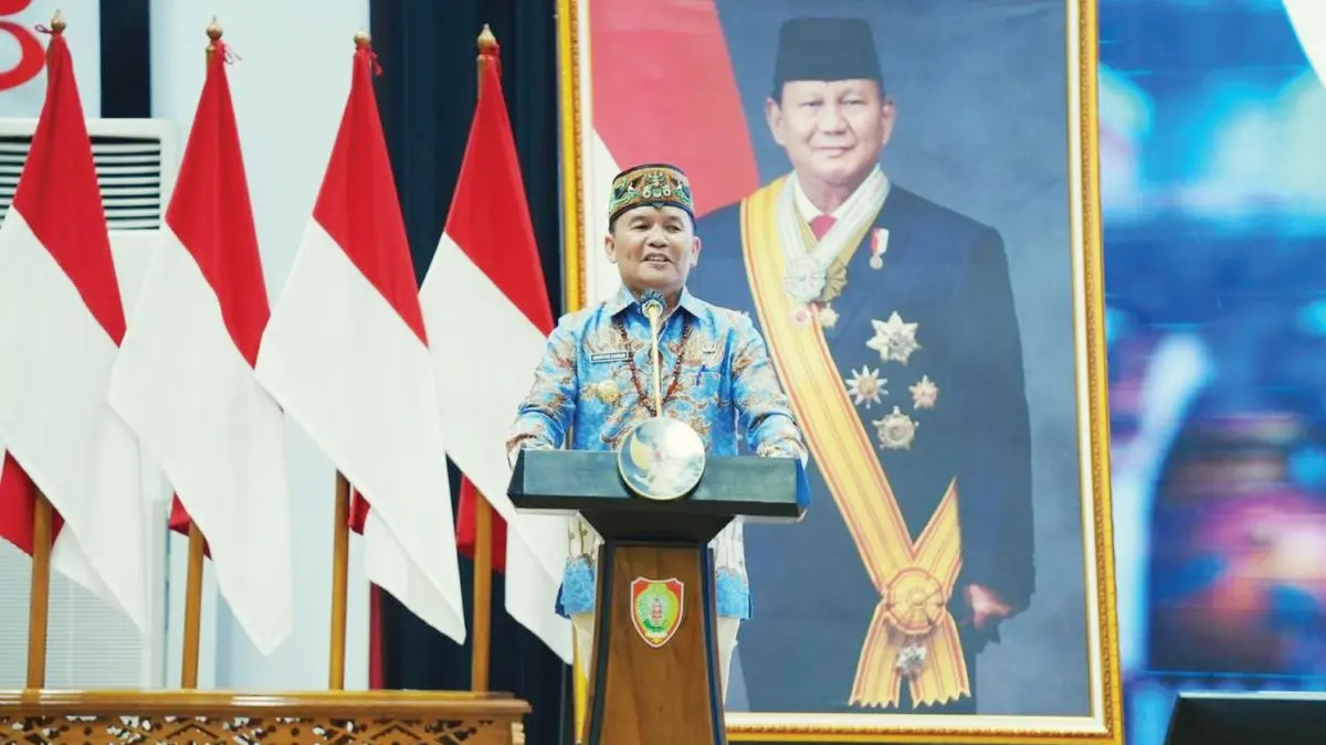 BERI ARAHAN: Gubernur Kalteng Agustiar Sabran memberikan sambutan pada acara Pelantikan Dewan Pengurus KADIN Kalteng Masa Bakti 2026–2031. FOTO: MMC KALTENG/RADAR SAMPIT
