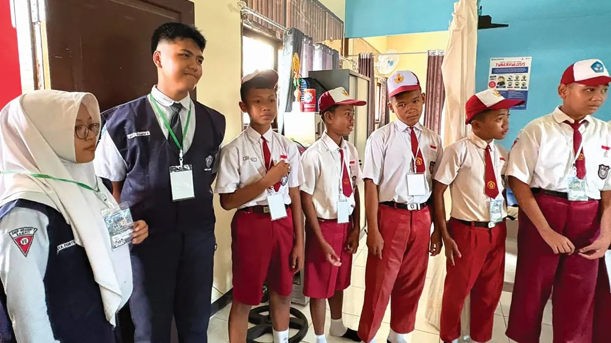 MPLS: Siswa-siswi baru SMPN 1 Sampit sedang mengikuti kegiatan MPLS, Senin (13/7/2026). YUNI/RADAR SAMPIT 