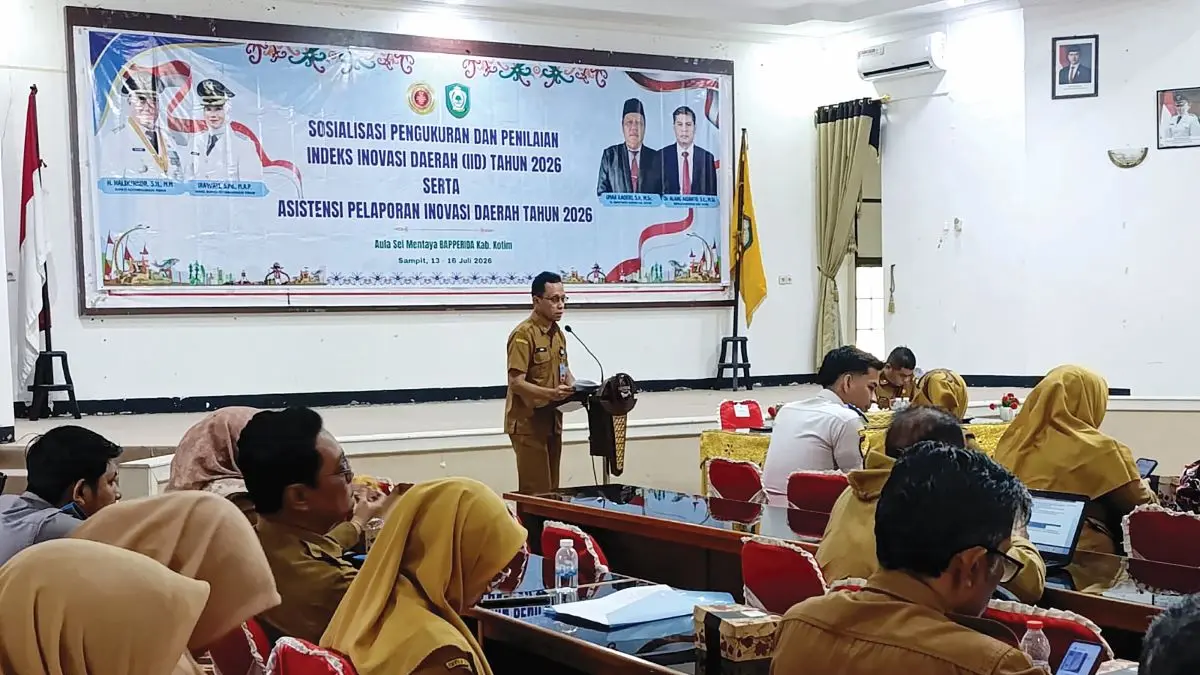 ARAHAN: Asisten Administrasi Umum (Asisten III) Setda Kotim, Bima Eka Wardhana mewakili Pj Sekda Kotim memberikan arahan, baru-baru tadi.  FOTO: BAPPERIDA KOTIM/RADAR SAMPIT 