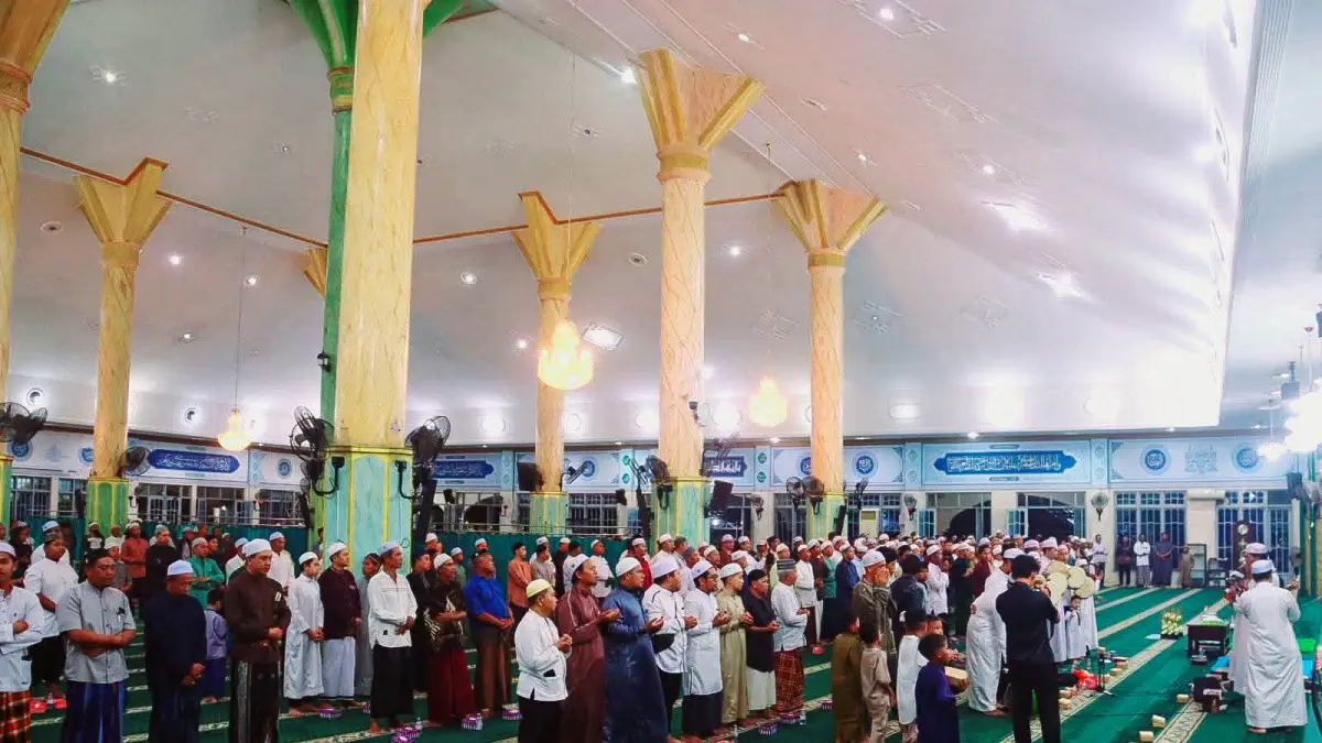 Tabligh Akbar di Masjid Agung Nurul Yaqin, Kuala Pembuang, Rabu (15/7). (RIFANI/RADAR SAMPIT)&nbsp;