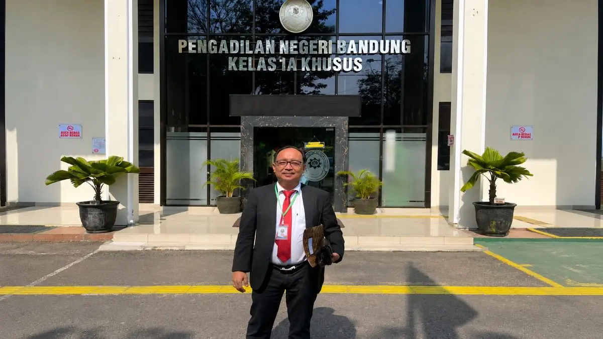 Dr. Mahdianur, S.H., M.H.
(Prediden PERMADIN)

