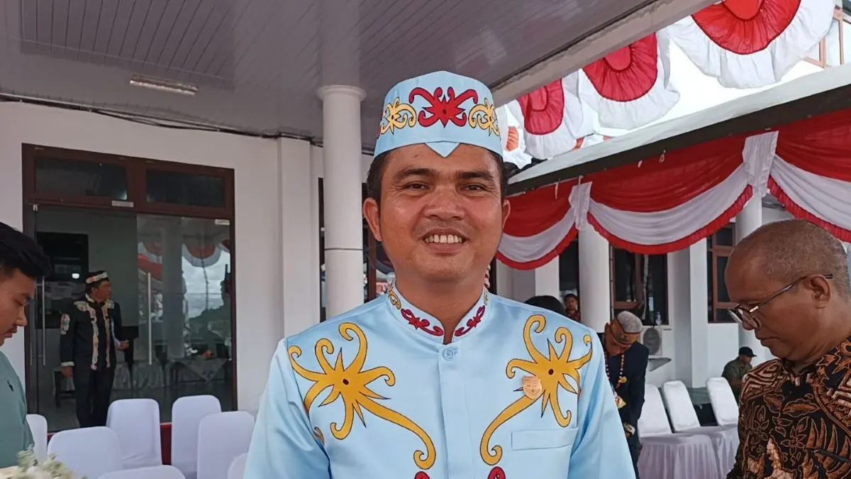 FOTO : Ketua DPRD Kabupaten Gunung Mas Binartha