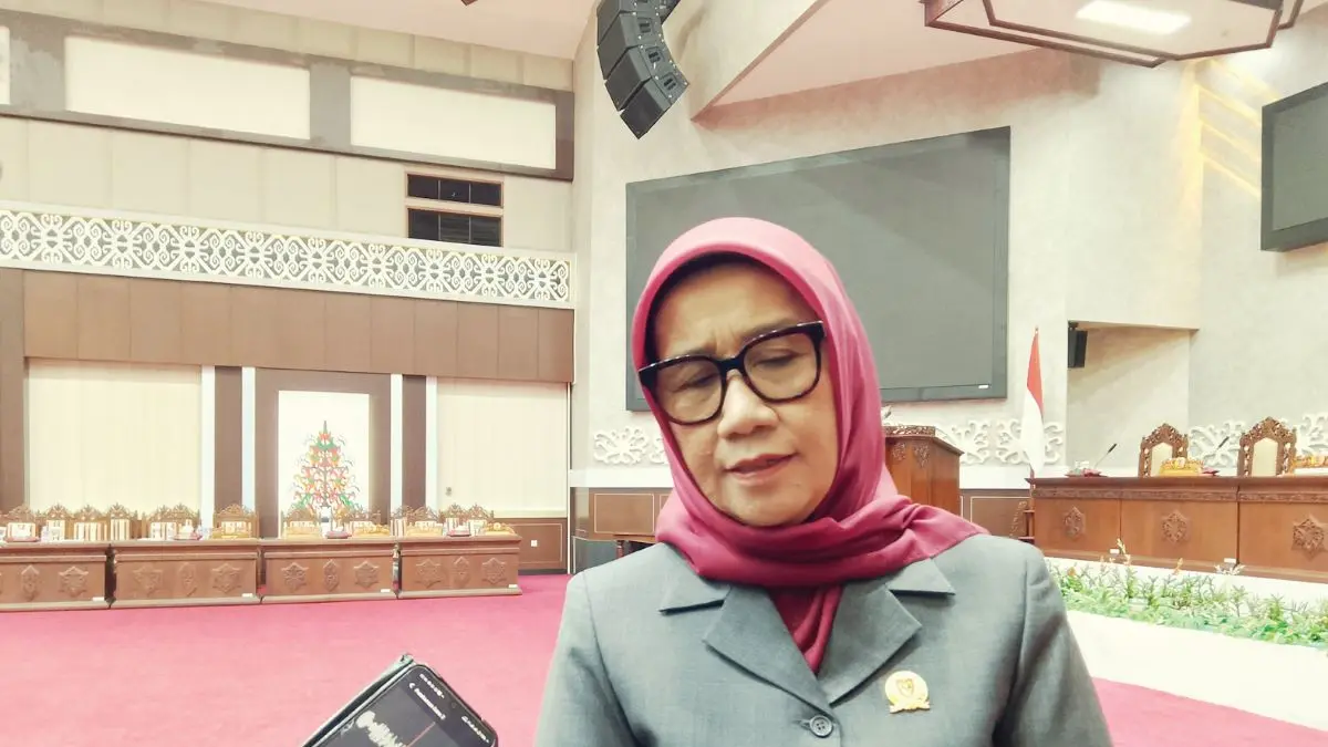 FOTO SITI NAFSIAH