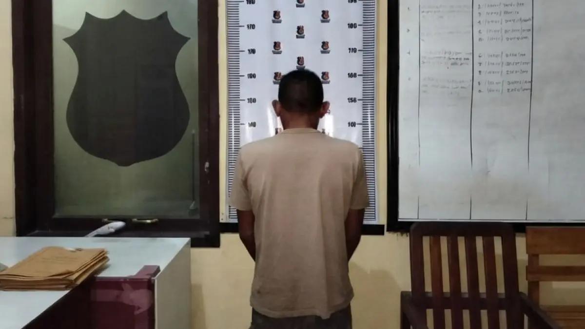 NARKOBA : BB, pria 46 warga Samuda, Kecamatan Mentaya Hilir Selatan ini dibekuk polisi karena terlibat peredaran sabu-sabu. FOTO: IST/RADAR SAMPIT