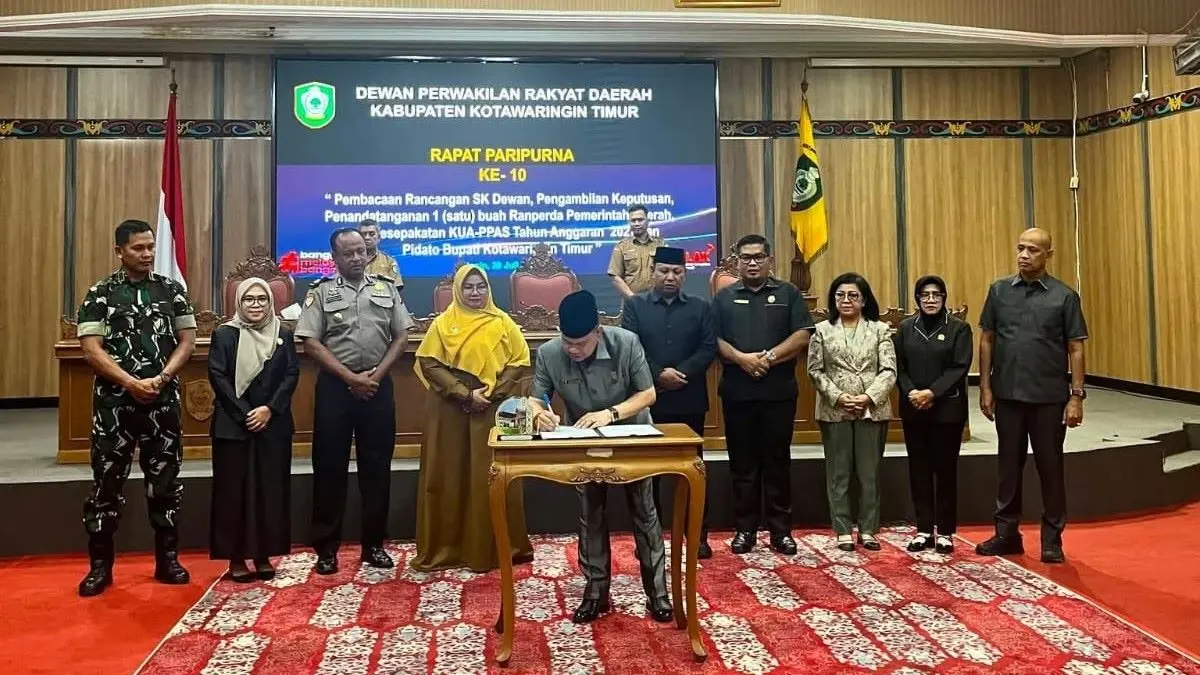 SEPAKAT: Pemkab bersama DPRD Kotim menyepakati KUA dan PPAS Tahun Anggaran 2027. FOTO: RADO/RADAR SAMPIT