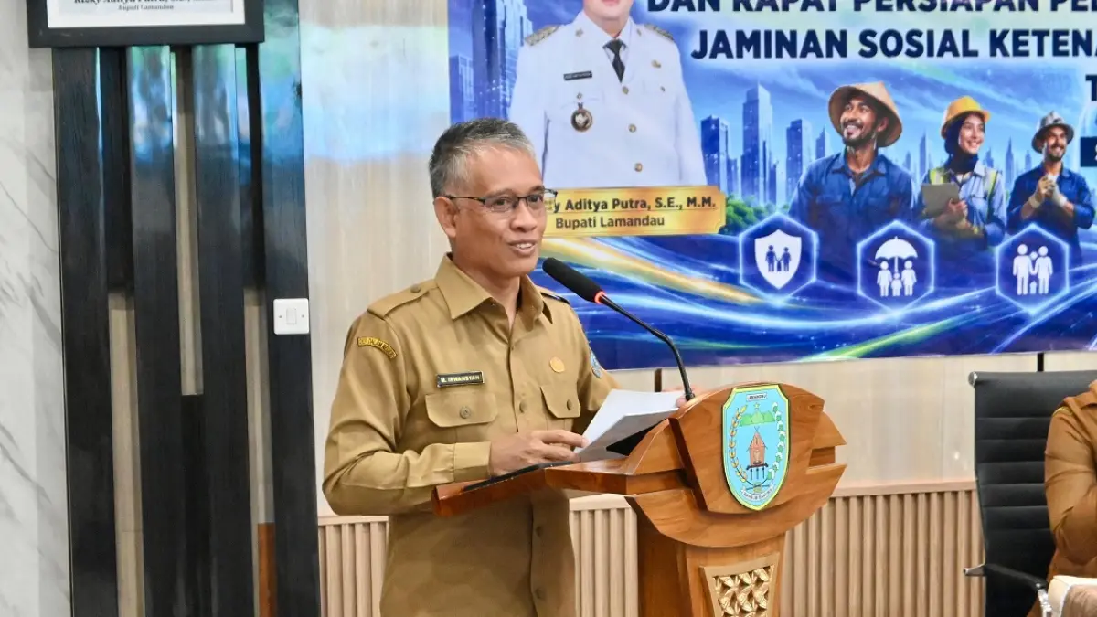 Sekretaris Daerah (Sekda) Lamandau M. Irwansyah mewakili Bupati Lamandau membuka rapat persiapan Jamsostek Award 2026 di Aula Sekretariat Daerah Kabupaten Lamandau, Selasa (21/7). (RIA/RADAR SAMPIT)&nbsp; 
