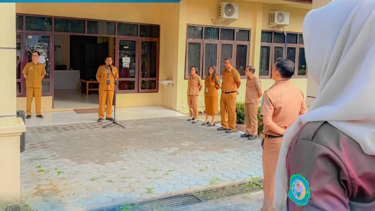 Kepala Dinas Komunikasi, Informatika, Statistik, dan Persandian (Diskominfostandi) Kabupaten Lamandau Herwinson menyiapkan langkah strategis untuk mengatasi keterbatasan jaringan internet di pelosok. (RIA/RADAR SAMPIT)&nbsp;
