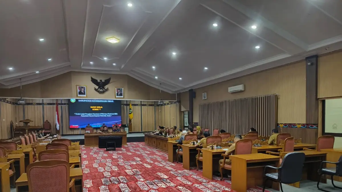 RDP Komisi I DPRD Kotim terkait tindak lanjut pengajuan keputusan dprd atas hibah aset milik pemerintah daerah kepada PCNU Kotim yang digelar ruang rapat paripurna DPRD kotim, Selasa (21/7).  (Akbar/Radar Sampit).