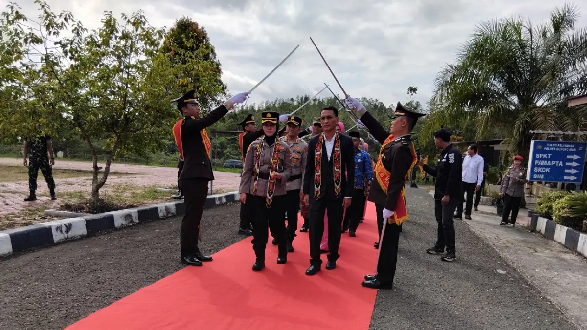 Ajun Komisaris Besar Polisi (AKBP) Arum Sari Puspita Dewi menjabat Kepala Kepolisian Resor (Kapolres) Gunung Mas. (ARHAM/RADAR SAMPIT)&nbsp;