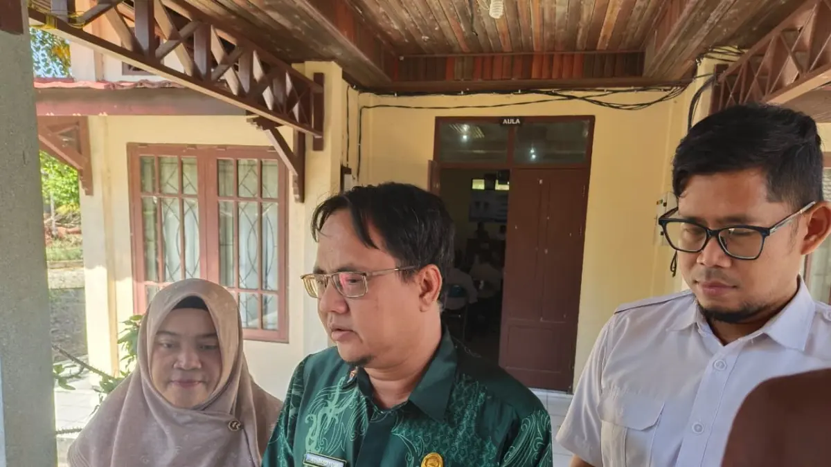 Kepala Dinas P3APPKB Kotim, dr. Ahmad Yusi, berpesan kepada anak-anak agar terus belajar, berani bermimpi, berkarya, serta mengembangkan potensi yang dimiliki.  (Akbar/Radar Sampit)