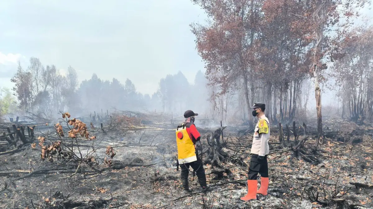Salah satu areal lahan yang terbakar di sekitar Kota Palangka Raya, dan jadi pemicu polusi udara serta kabut asap. (istimewa/BPBD Palangka Raya)