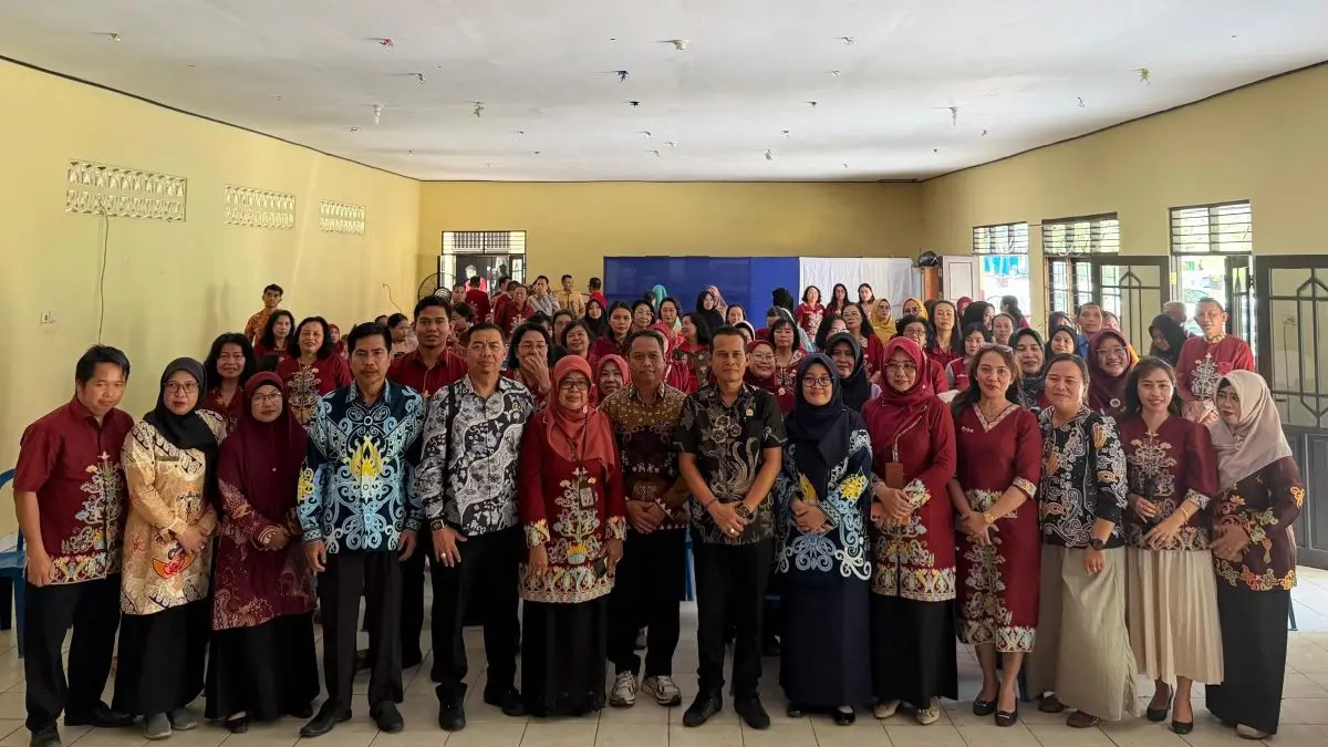 PERTEMUAN: Jajaran Komisi III saat melaksanakan pertemuan rutin dengan kepala sekolah se-Kota Palangka Raya. FOTO: IST/RADAR SAMPIT