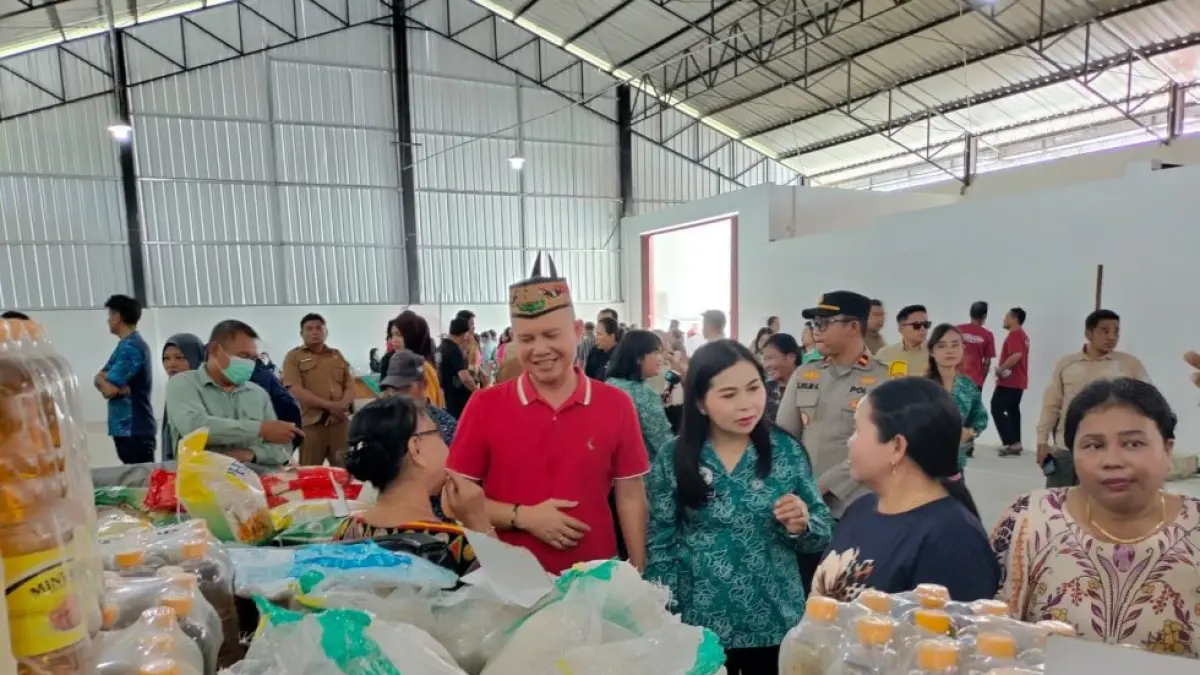 Gerakan Pangan Murah (GPM) di Desa Luwuk Langkuas, Kecamatan Rungan, Kabupaten Gunung Mas, Selasa (28/7). (arham/radar sampit) 