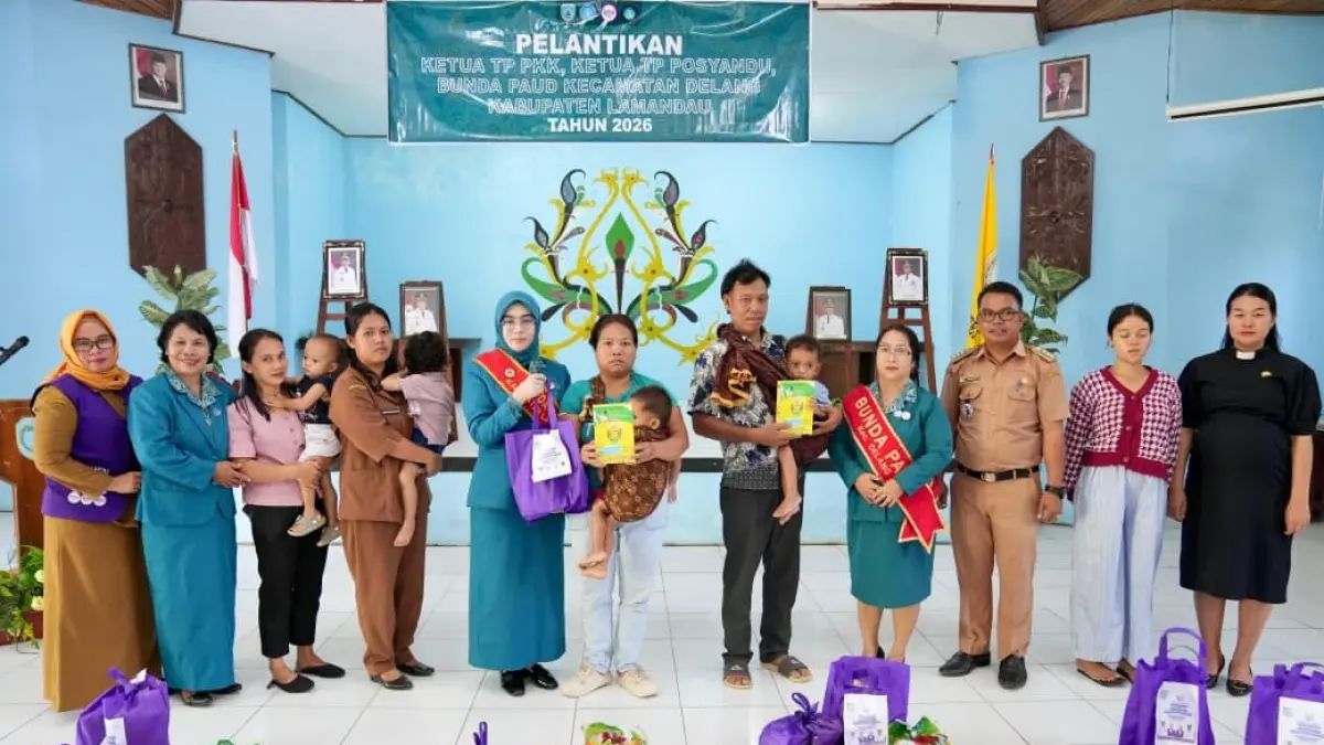 Ketua Tim Pembina Posyandu Kabupaten Lamandau Ny. Norol Latifah Rizky Aditya Putra melaksanakan kegiatan penurunan angka stunting di Kecamatan Delang, Kabupaten Lamandau, Senin (27/7). (HUMAS PEMKAB LAMANDAU)&nbsp;