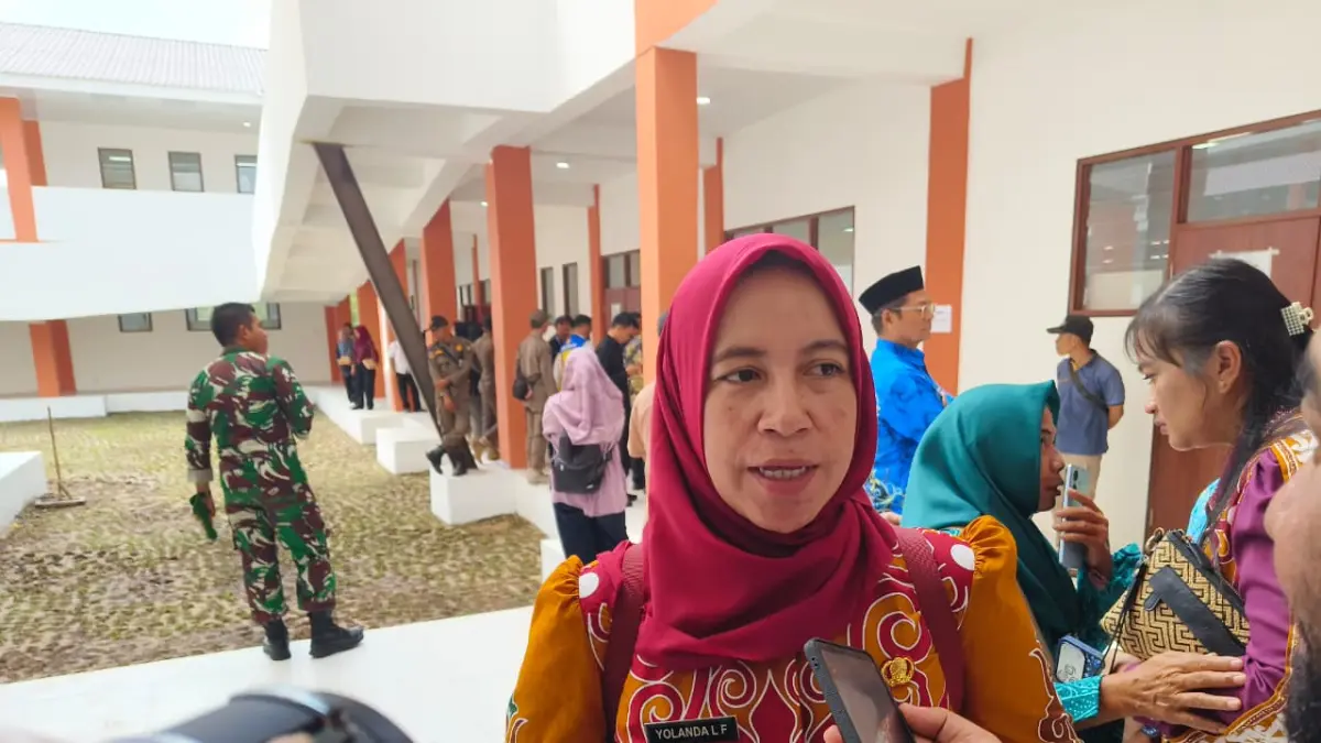 Kepala Disdik Kabupaten Kotim, Yolanda Lonita Fenisia, mengatakan hingga saat ini pihaknya baru menerima laporan dua SD di wilayah utara yang mengalami kekurangan peserta didik.  (Akbar/Radar Sampit)