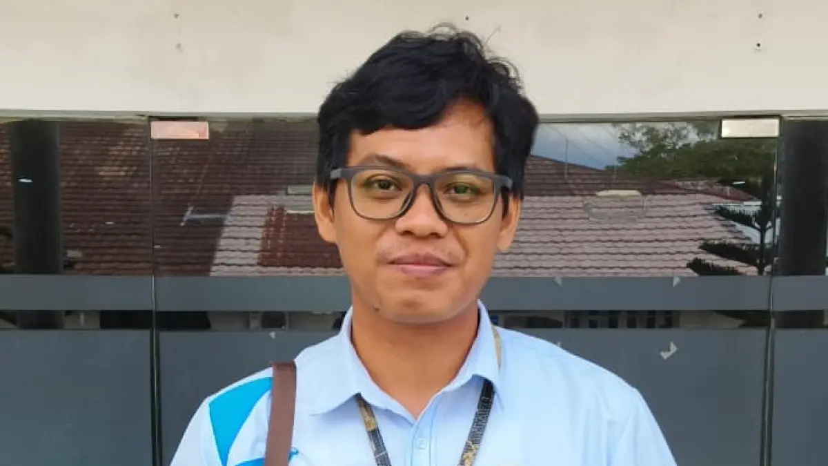 Kepala PLN ULP Sampit, Raditya Fahmi Bachtiar, berharap pembangunan jaringan listrik di 14 desa program 2026 selesai sesuai target pada tahun ini.  (Akbar/Radar Sampit)