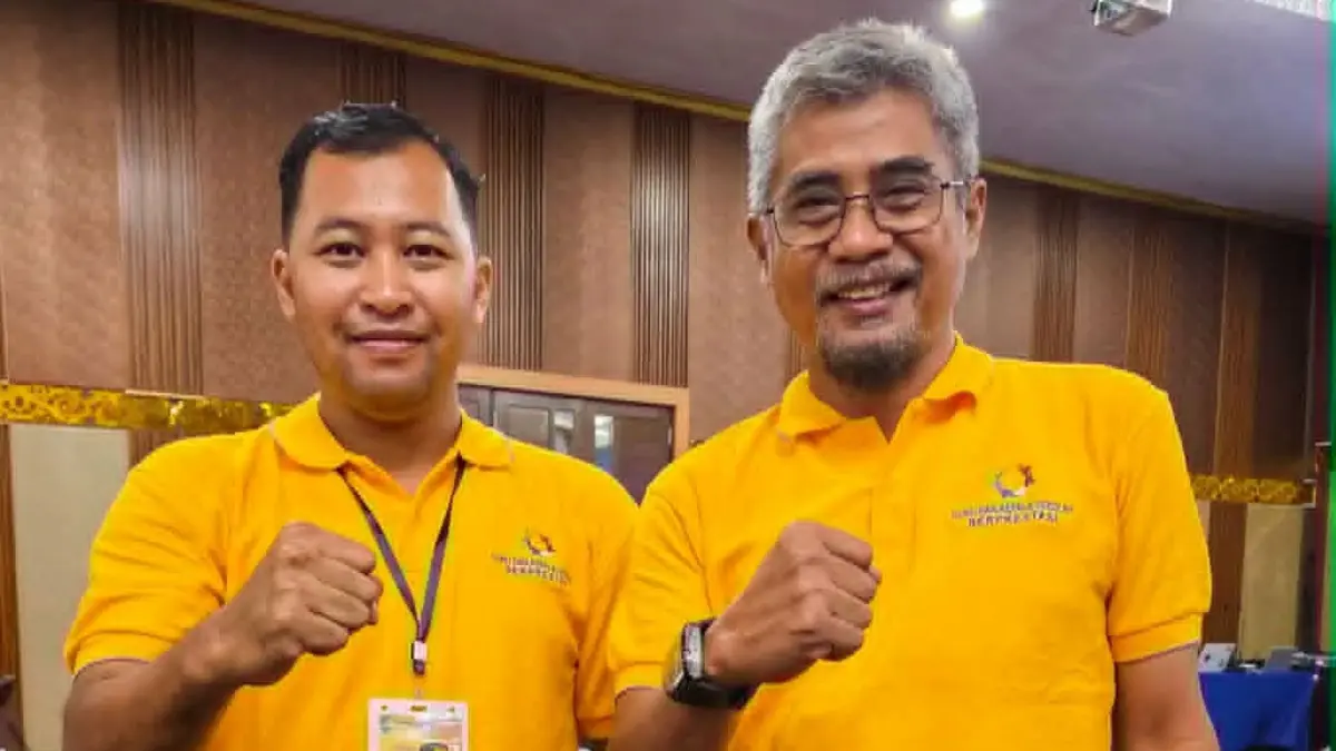Pelaksana Tugas (Plt) Kepala Dinas Pendidikan Kota Palangka Raya, Jayani (kanan)